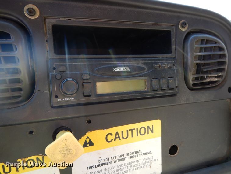 image for item DJ5821 2007 Freightliner Business Class M2  roll-off container truck