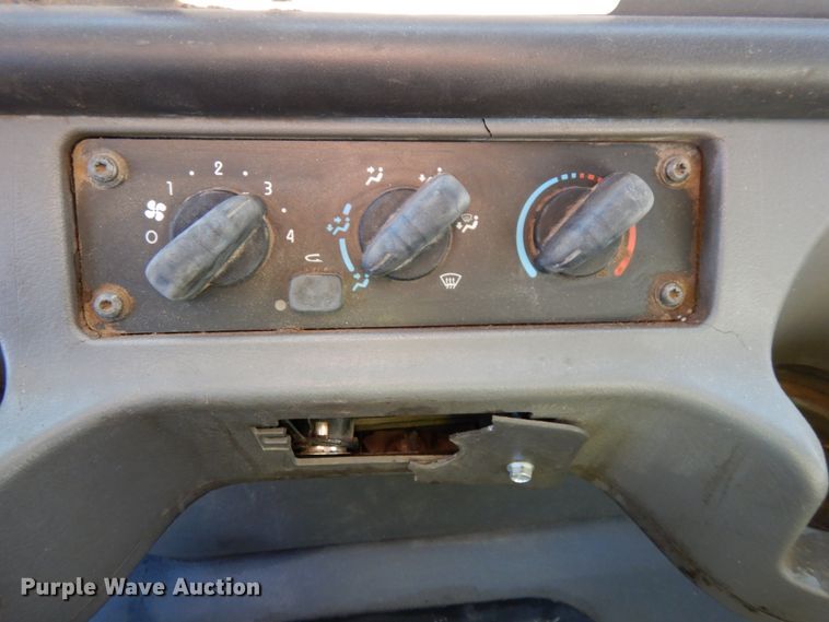 image for item DJ5821 2007 Freightliner Business Class M2  roll-off container truck