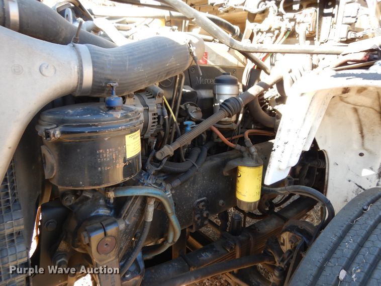 image for item DJ5821 2007 Freightliner Business Class M2  roll-off container truck