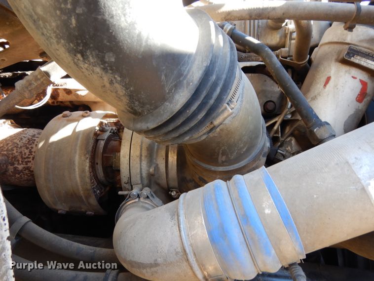 image for item DJ5821 2007 Freightliner Business Class M2  roll-off container truck