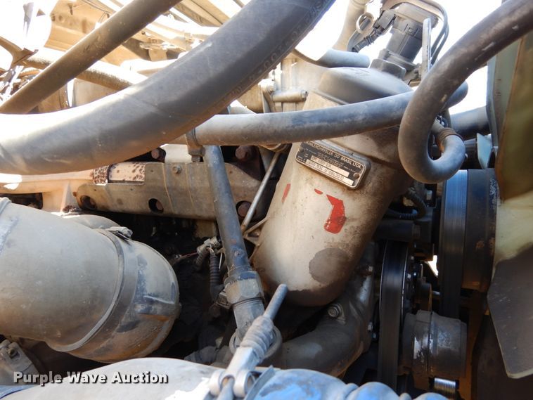 image for item DJ5821 2007 Freightliner Business Class M2  roll-off container truck