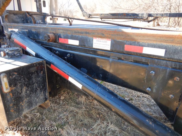 image for item DJ5821 2007 Freightliner Business Class M2  roll-off container truck