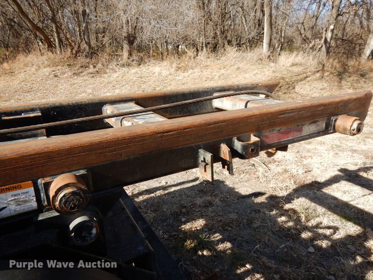 image for item DJ5821 2007 Freightliner Business Class M2  roll-off container truck