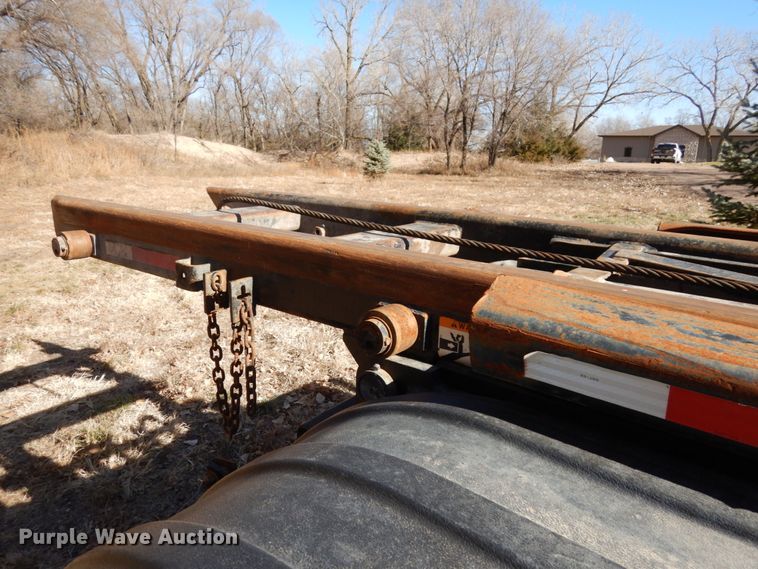 image for item DJ5821 2007 Freightliner Business Class M2  roll-off container truck