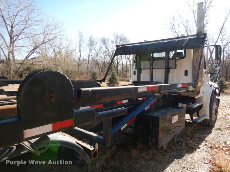 image for item DJ5821 2007 Freightliner Business Class M2  roll-off container truck