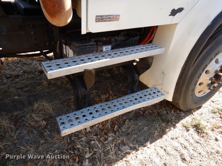 image for item DJ5821 2007 Freightliner Business Class M2  roll-off container truck