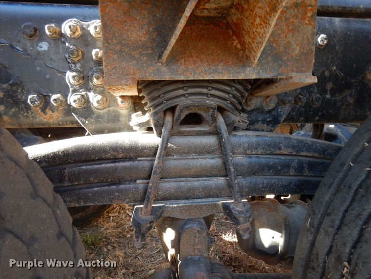 image for item DJ5821 2007 Freightliner Business Class M2  roll-off container truck