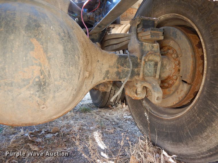 image for item DJ5821 2007 Freightliner Business Class M2  roll-off container truck