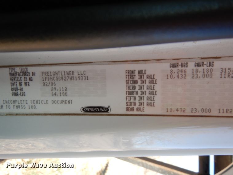 image for item DJ5821 2007 Freightliner Business Class M2  roll-off container truck