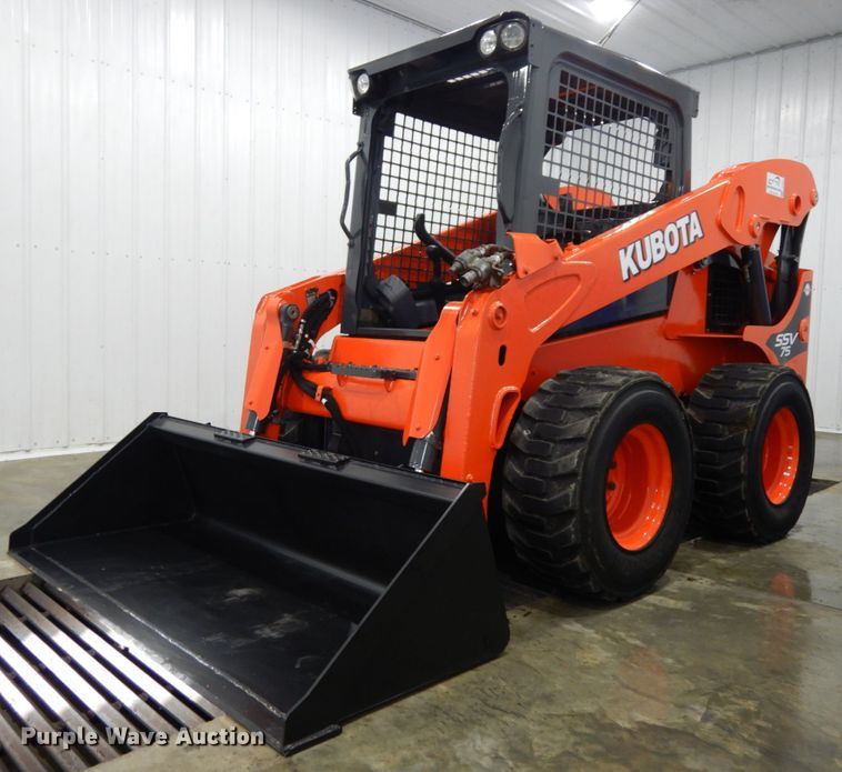 image for item DJ5827 2018 Kubota SSV75  skid steer loader