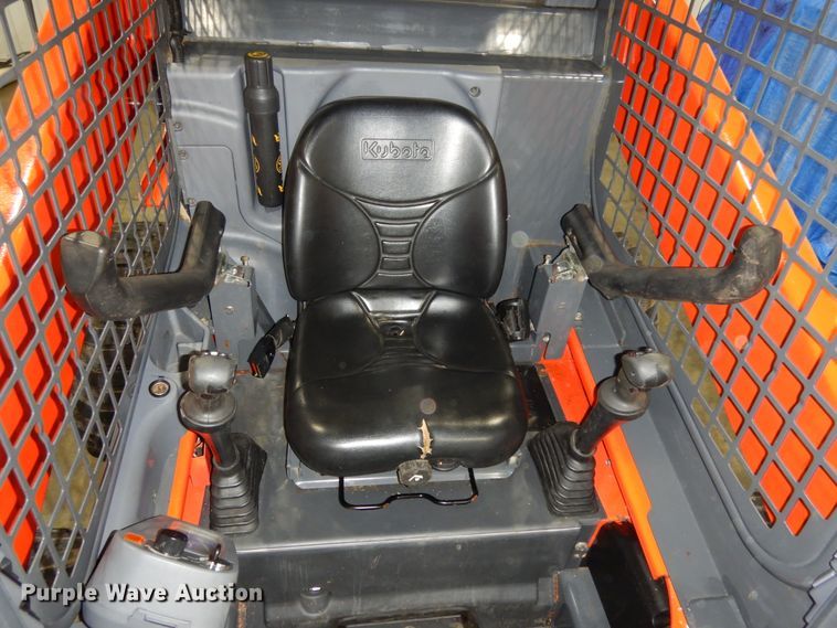 image for item DJ5827 2018 Kubota SSV75  skid steer loader