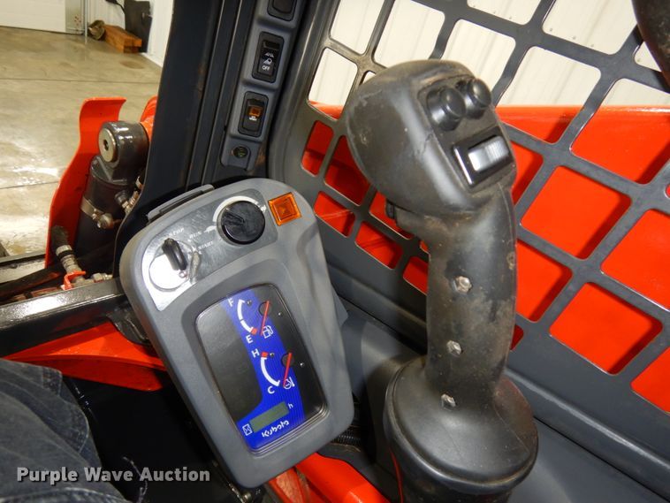 image for item DJ5827 2018 Kubota SSV75  skid steer loader