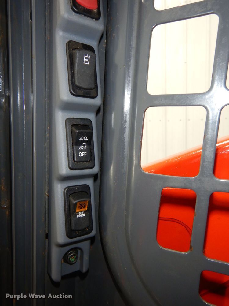 image for item DJ5827 2018 Kubota SSV75  skid steer loader