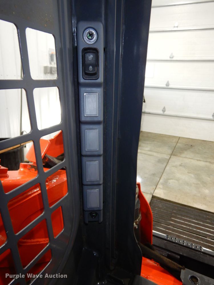 image for item DJ5827 2018 Kubota SSV75  skid steer loader