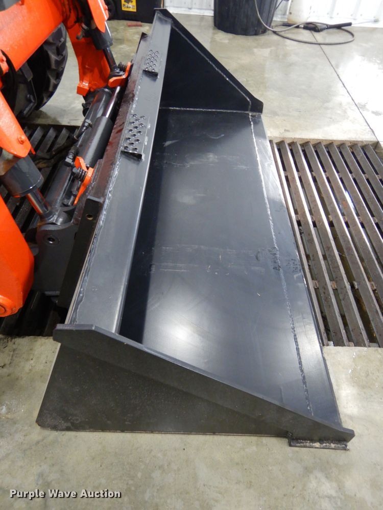 image for item DJ5827 2018 Kubota SSV75  skid steer loader
