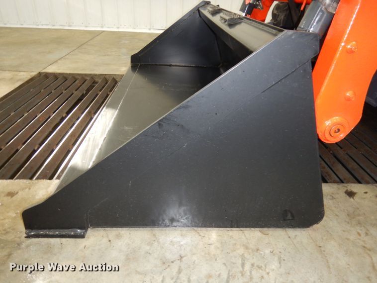 image for item DJ5827 2018 Kubota SSV75  skid steer loader