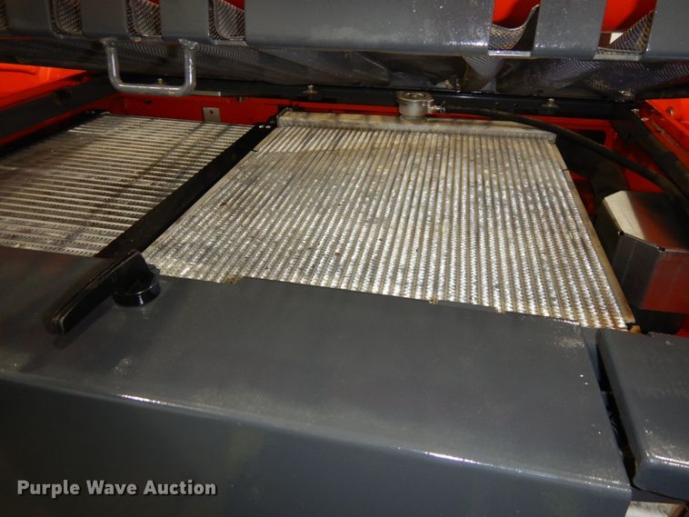 image for item DJ5827 2018 Kubota SSV75  skid steer loader