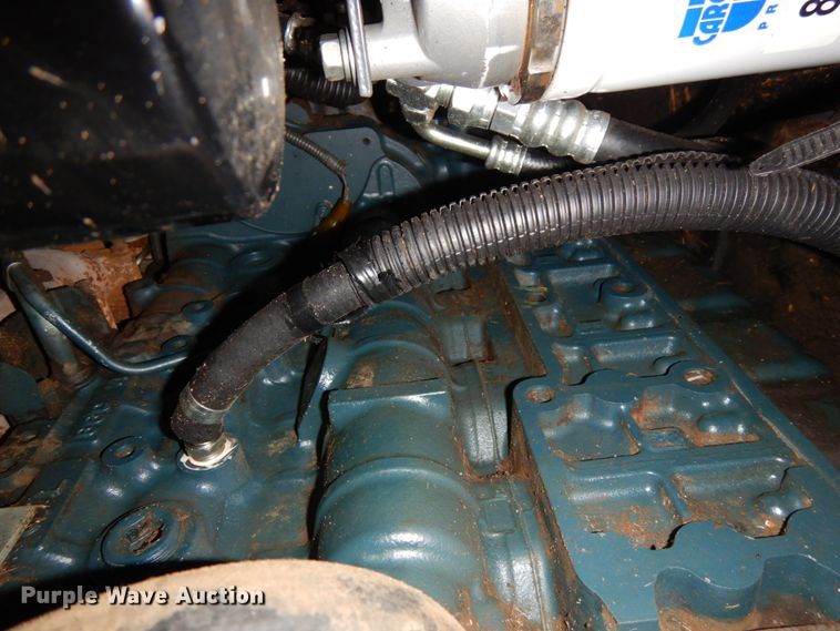 image for item DJ5827 2018 Kubota SSV75  skid steer loader