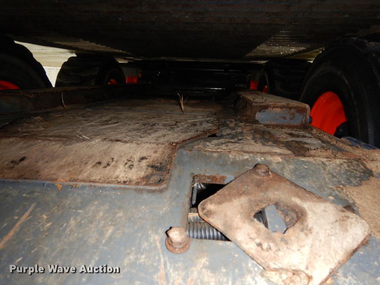 image for item DJ5827 2018 Kubota SSV75  skid steer loader