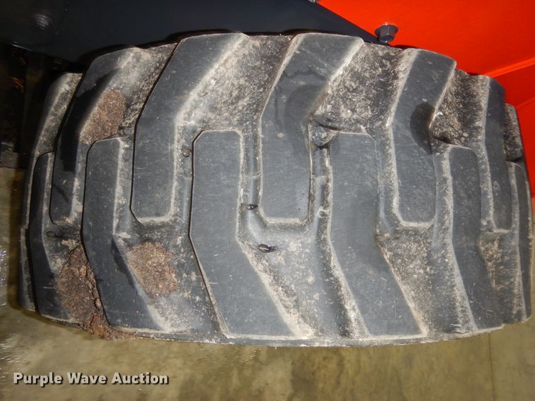 image for item DJ5827 2018 Kubota SSV75  skid steer loader