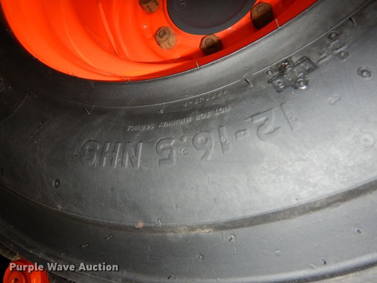 image for item DJ5827 2018 Kubota SSV75  skid steer loader