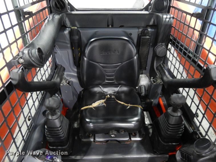image for item DJ5828 2016 Kubota SSV75  skid steer loader
