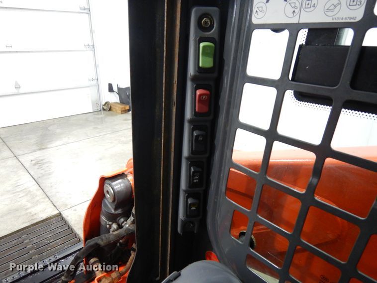 image for item DJ5828 2016 Kubota SSV75  skid steer loader