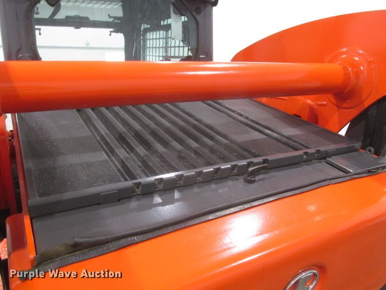 image for item DJ5828 2016 Kubota SSV75  skid steer loader