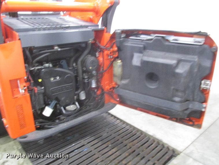 image for item DJ5828 2016 Kubota SSV75  skid steer loader