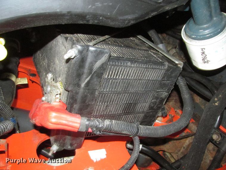 image for item DJ5828 2016 Kubota SSV75  skid steer loader