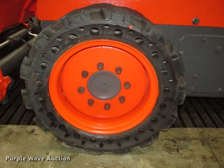 image for item DJ5828 2016 Kubota SSV75  skid steer loader