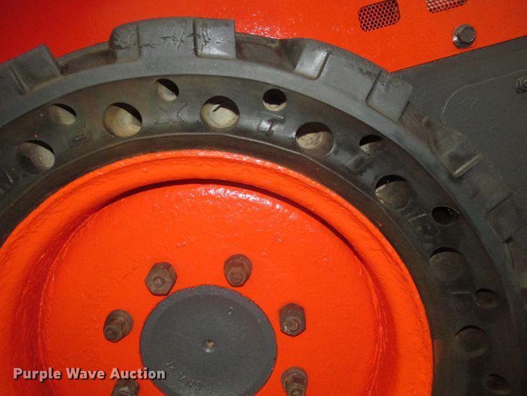 image for item DJ5828 2016 Kubota SSV75  skid steer loader