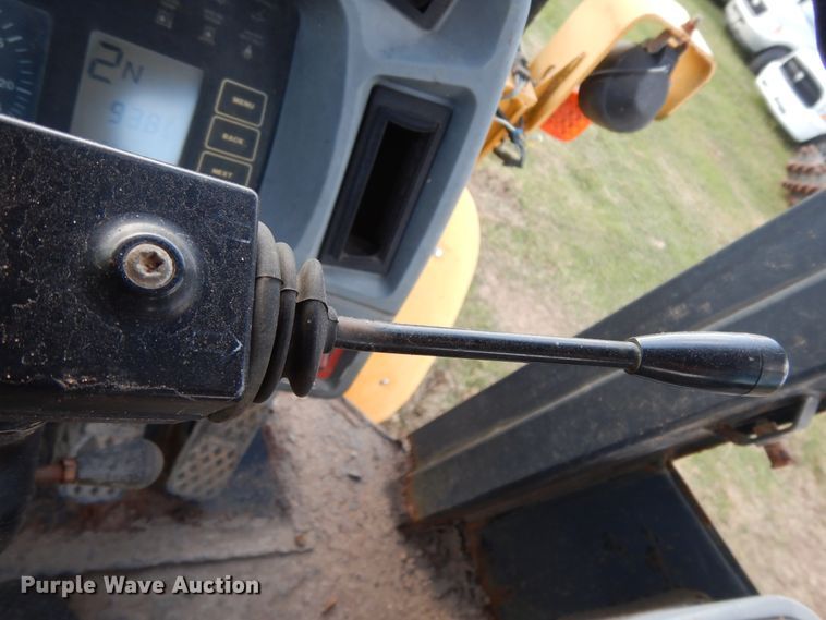 image for item DJ6701 2003 John Deere TC44H  wheel loader