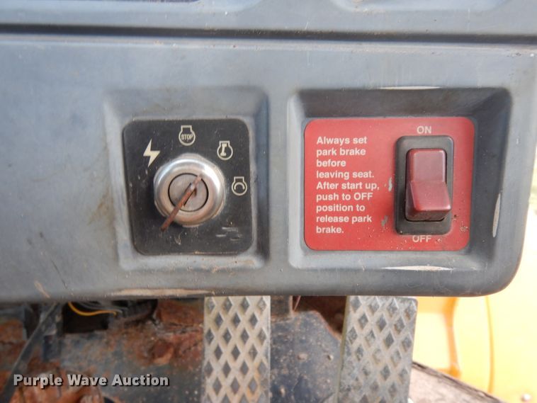 image for item DJ6701 2003 John Deere TC44H  wheel loader