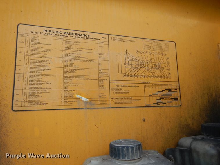 image for item DJ6701 2003 John Deere TC44H  wheel loader