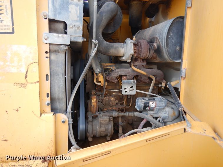 image for item DJ6701 2003 John Deere TC44H  wheel loader