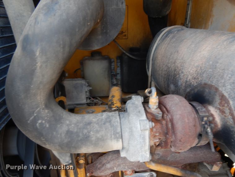 image for item DJ6701 2003 John Deere TC44H  wheel loader