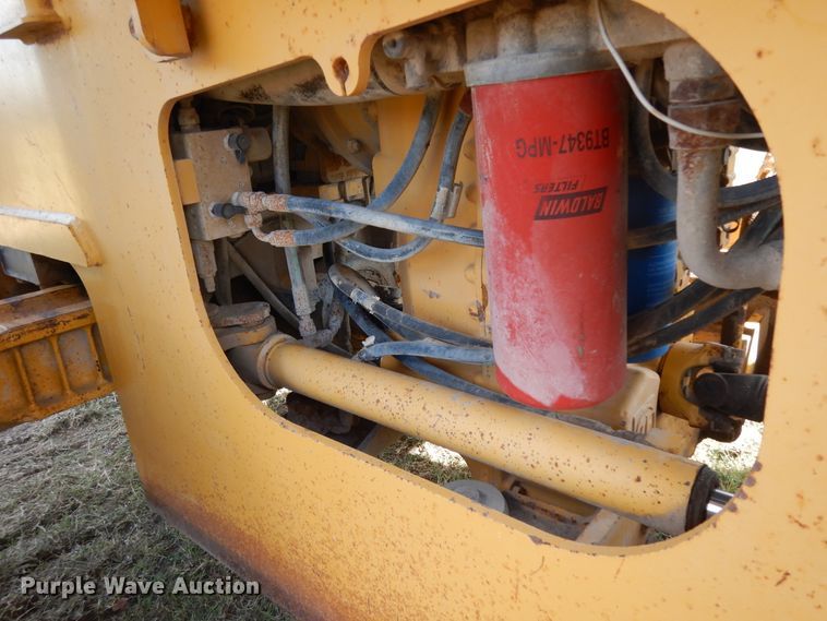 image for item DJ6701 2003 John Deere TC44H  wheel loader