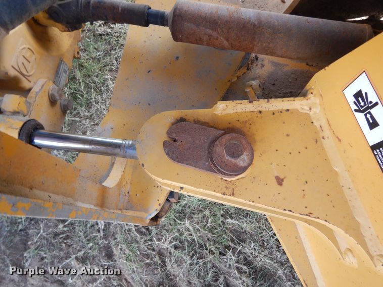 image for item DJ6701 2003 John Deere TC44H  wheel loader