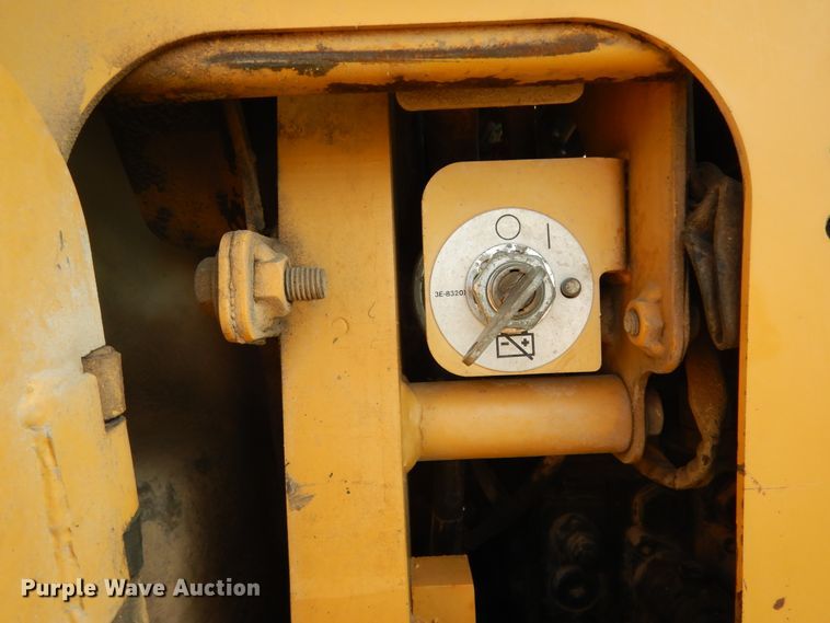 image for item DJ6703 2008 Caterpillar D3K LGP  dozer