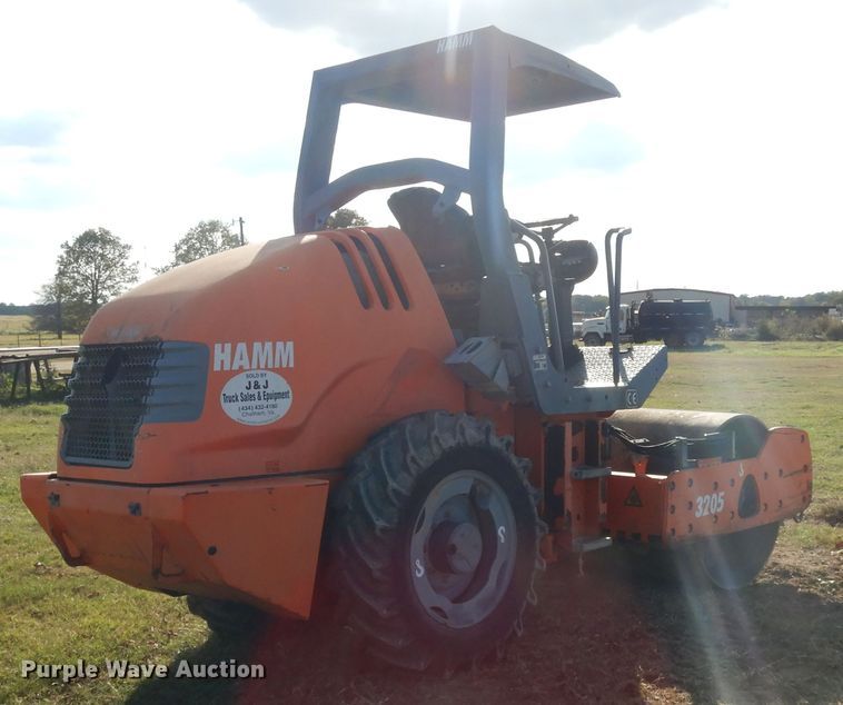 image for item DJ6704 2006 Hamm 3205  single drum roller