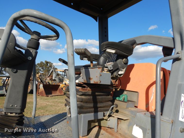 image for item DJ6704 2006 Hamm 3205  single drum roller