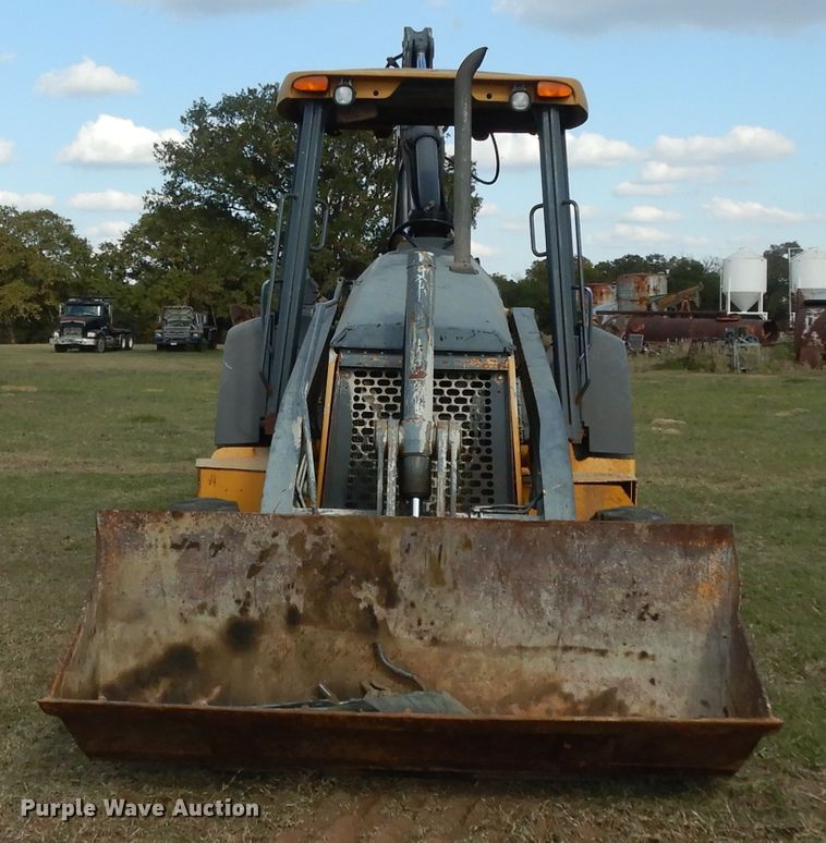 image for item DJ6720 2010 John Deere 310J  backhoe