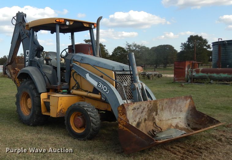 image for item DJ6720 2010 John Deere 310J  backhoe