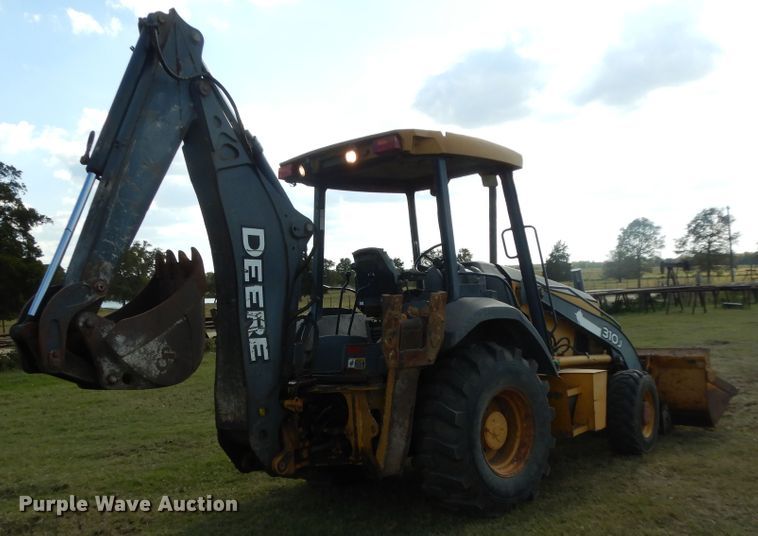 image for item DJ6720 2010 John Deere 310J  backhoe