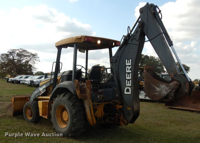 image for item DJ6720 2010 John Deere 310J  backhoe