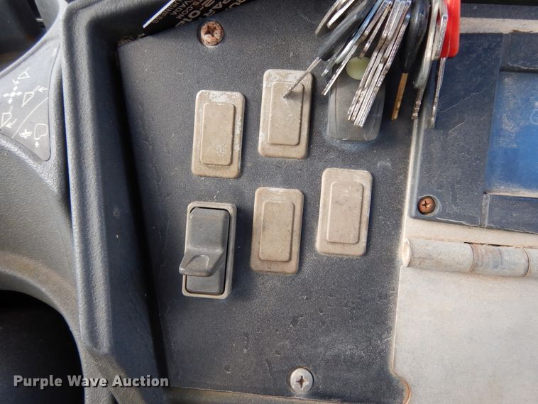 image for item DJ6720 2010 John Deere 310J  backhoe