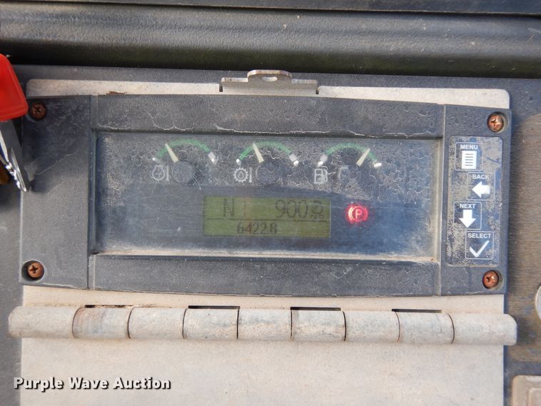 image for item DJ6720 2010 John Deere 310J  backhoe