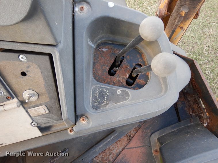 image for item DJ6720 2010 John Deere 310J  backhoe