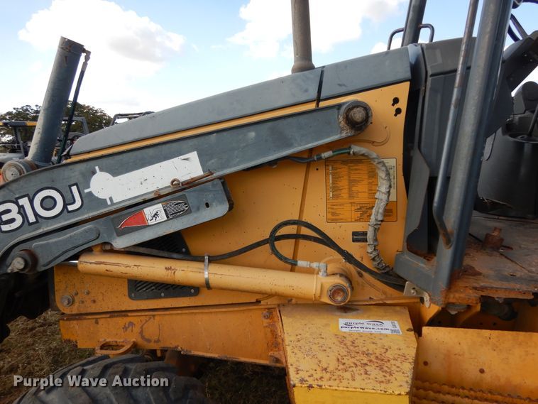image for item DJ6720 2010 John Deere 310J  backhoe